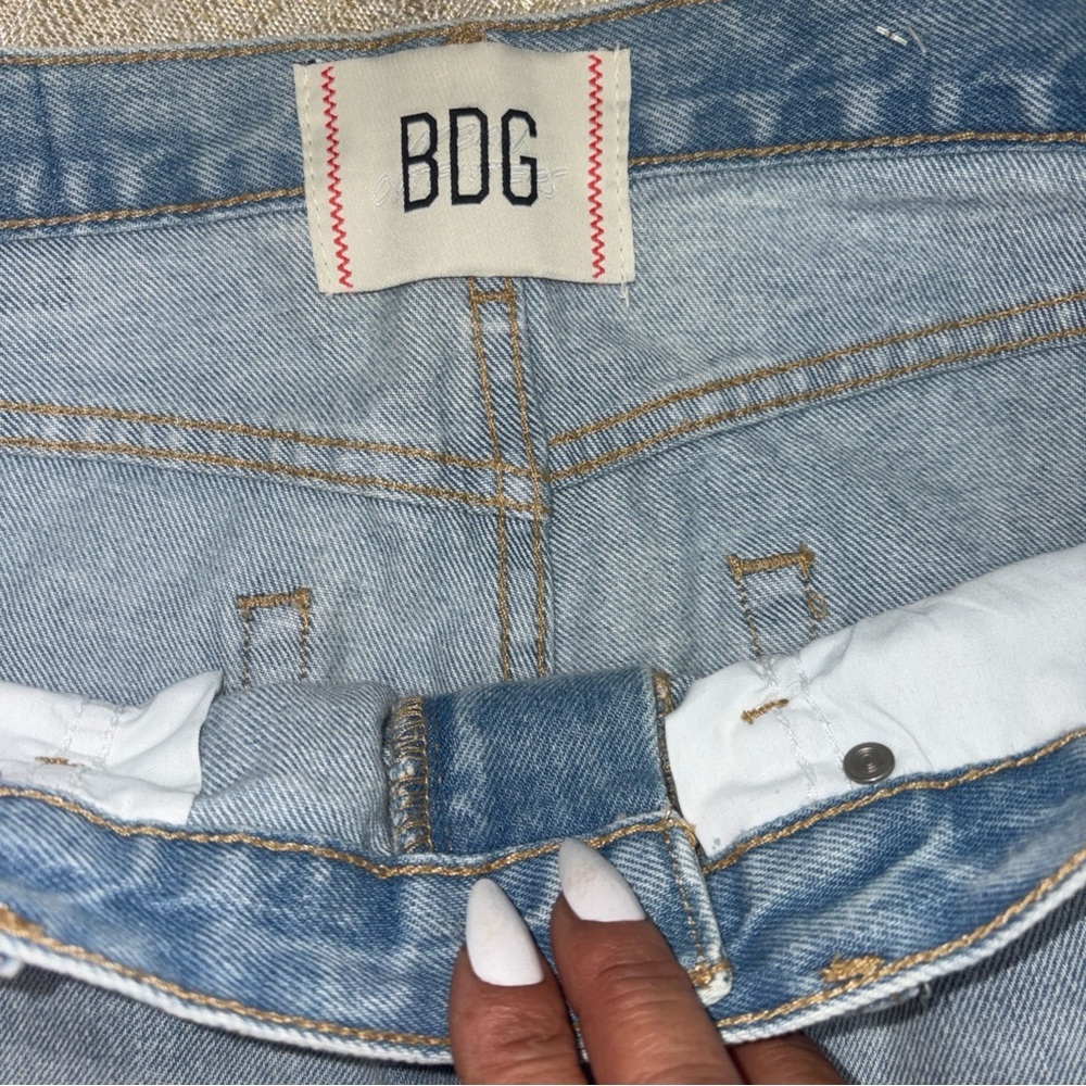 BDG Men's Light Wash Straight Jeans - Picture 4 of 8